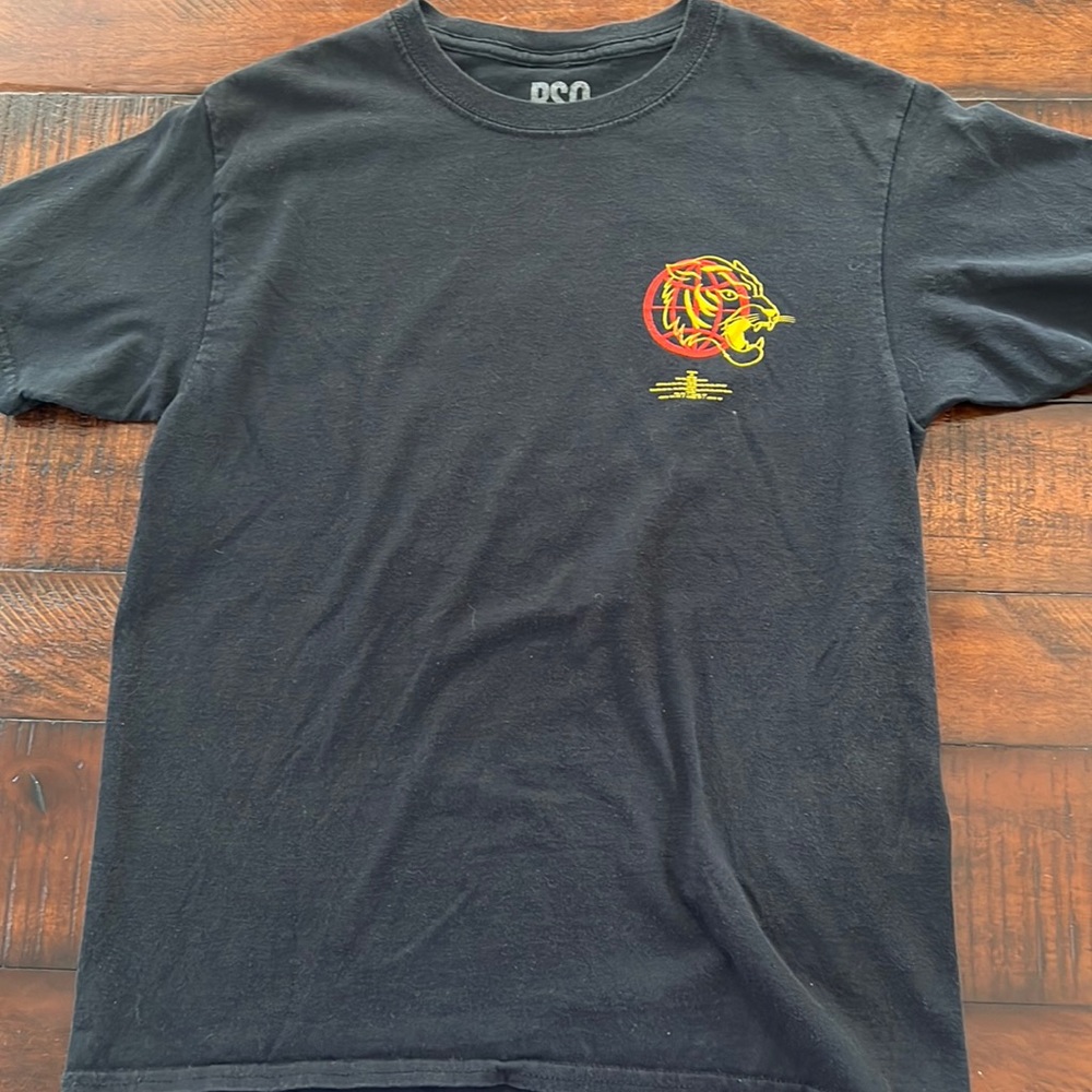 Cool RSQ shirt 😎